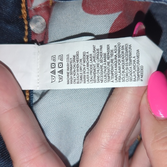 Lola👖 2/26 - Picture 15 of 16